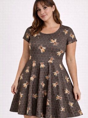 CowCow Bee Print Fit & Flare Dress Size M Honeycomb A-Line Stretch(E64)